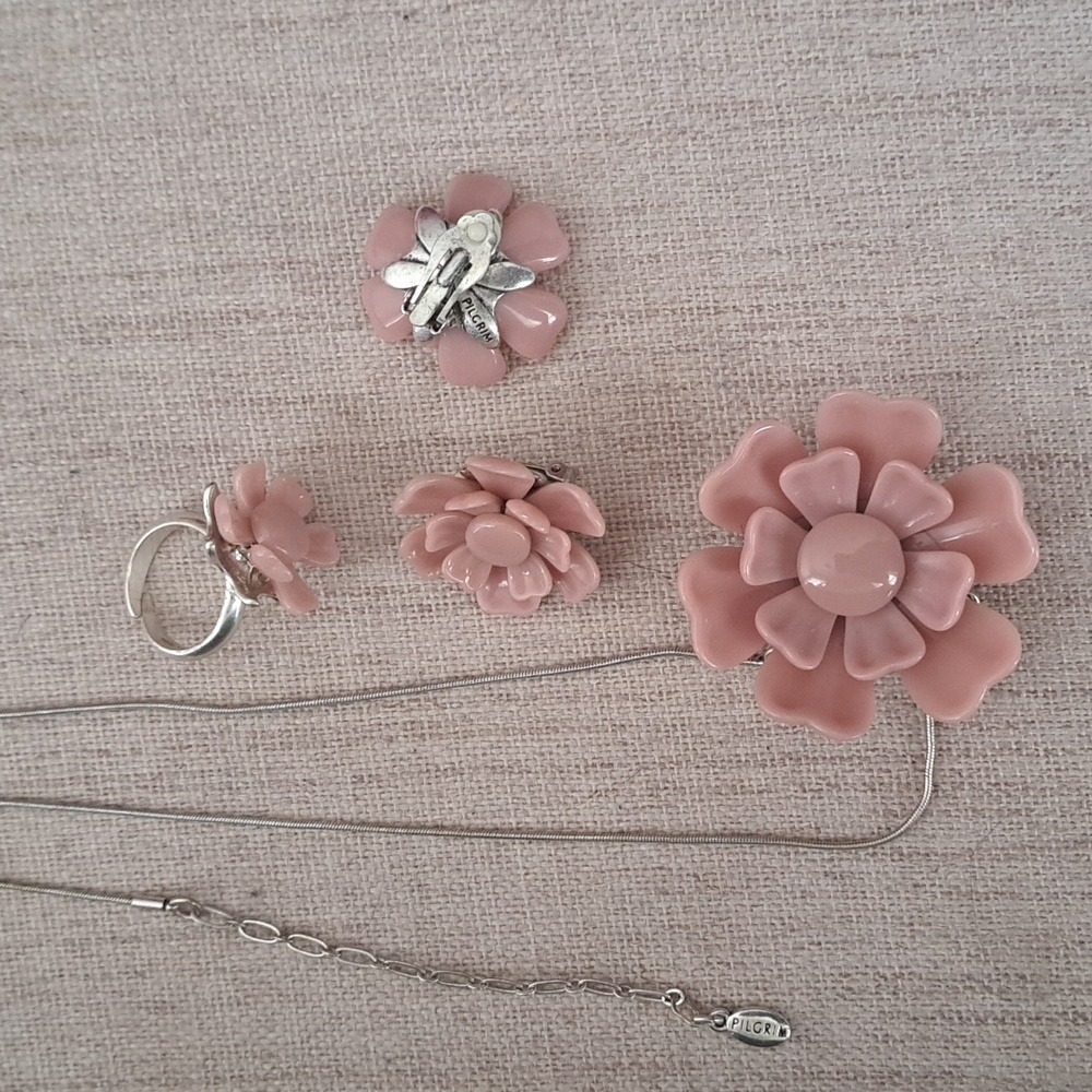 PILGRIM Flower Set
